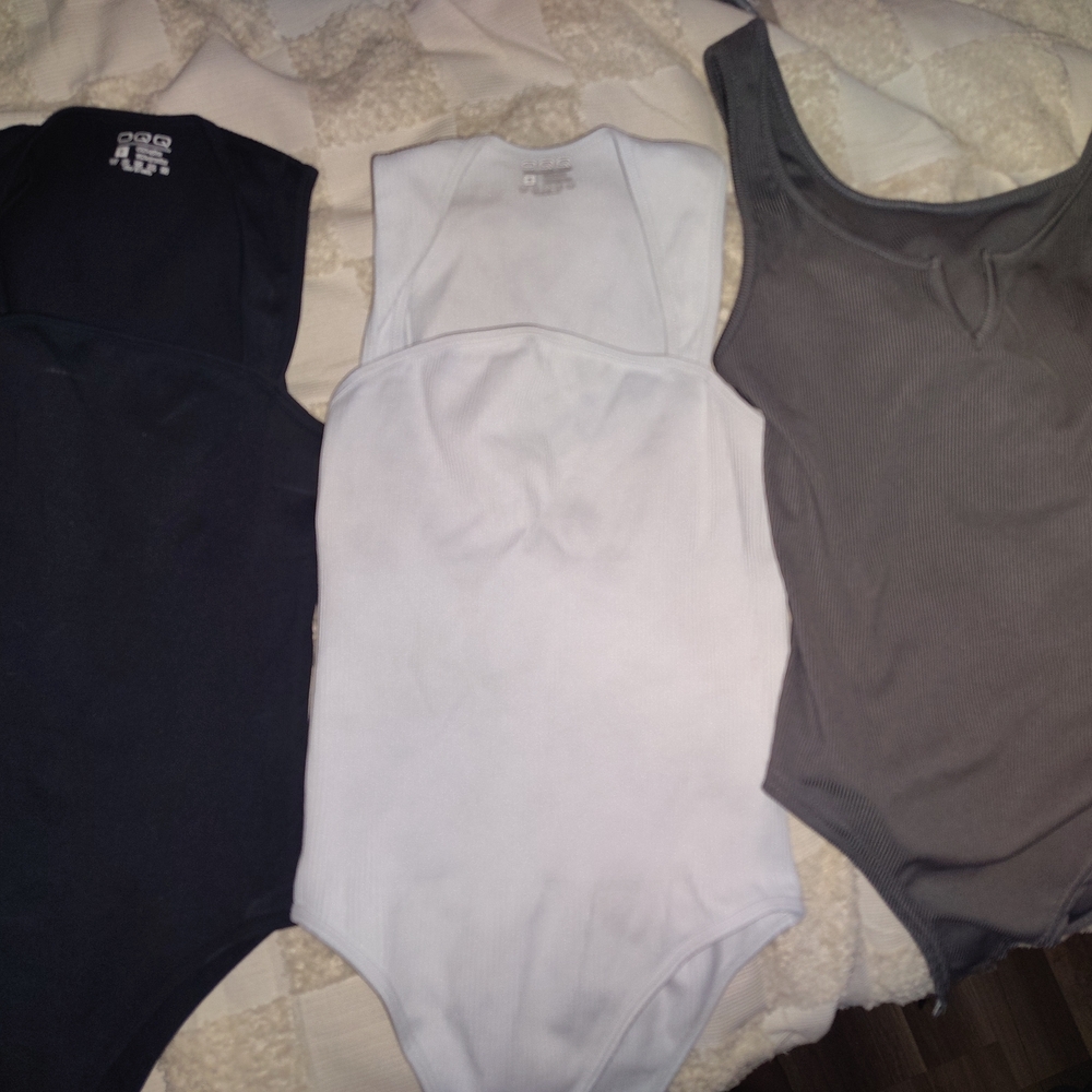 Alo Yoga Bodysuit Trio - Black, White, Gray